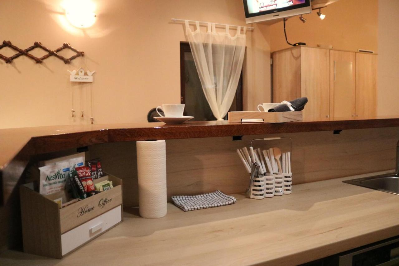Guest House Studio Apartman Marina - With Jacuzzi, Free Parking, Pet Friendly Karlovac Exterior photo