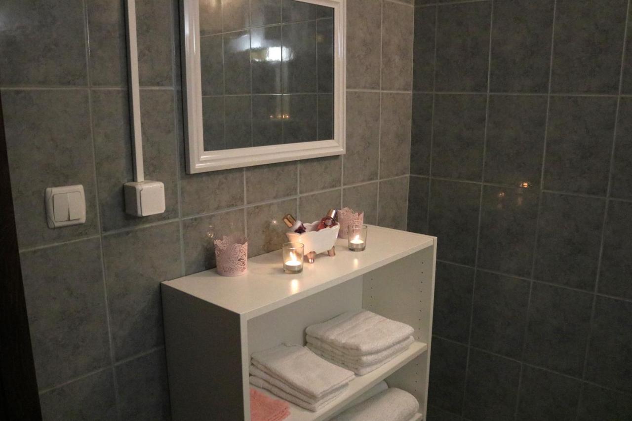 Guest House Studio Apartman Marina - With Jacuzzi, Free Parking, Pet Friendly Karlovac Exterior photo