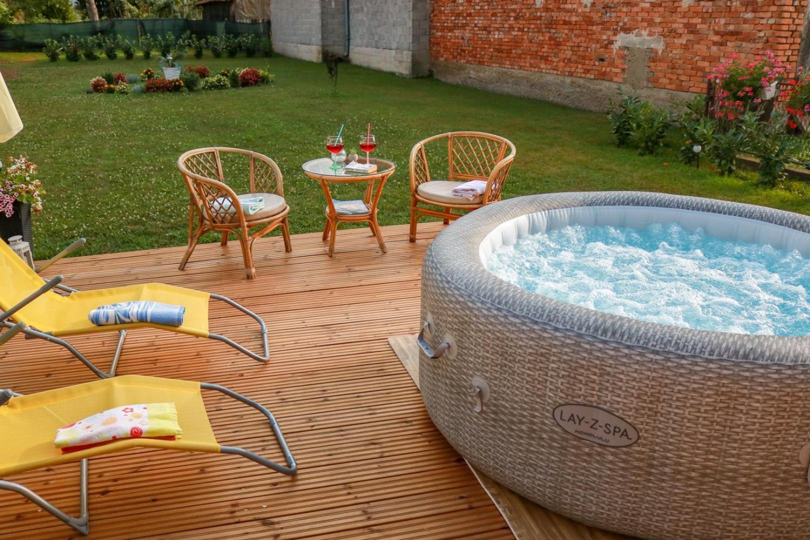 Guest House Studio Apartman Marina - With Jacuzzi, Free Parking, Pet Friendly Karlovac Exterior photo