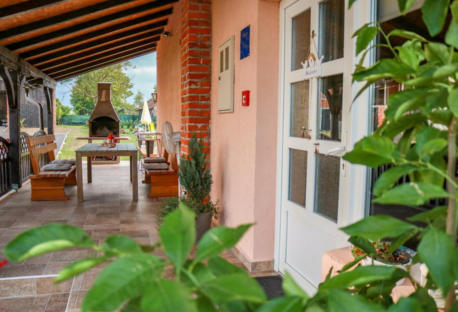 Guest House Studio Apartman Marina - With Jacuzzi, Free Parking, Pet Friendly Karlovac Exterior photo