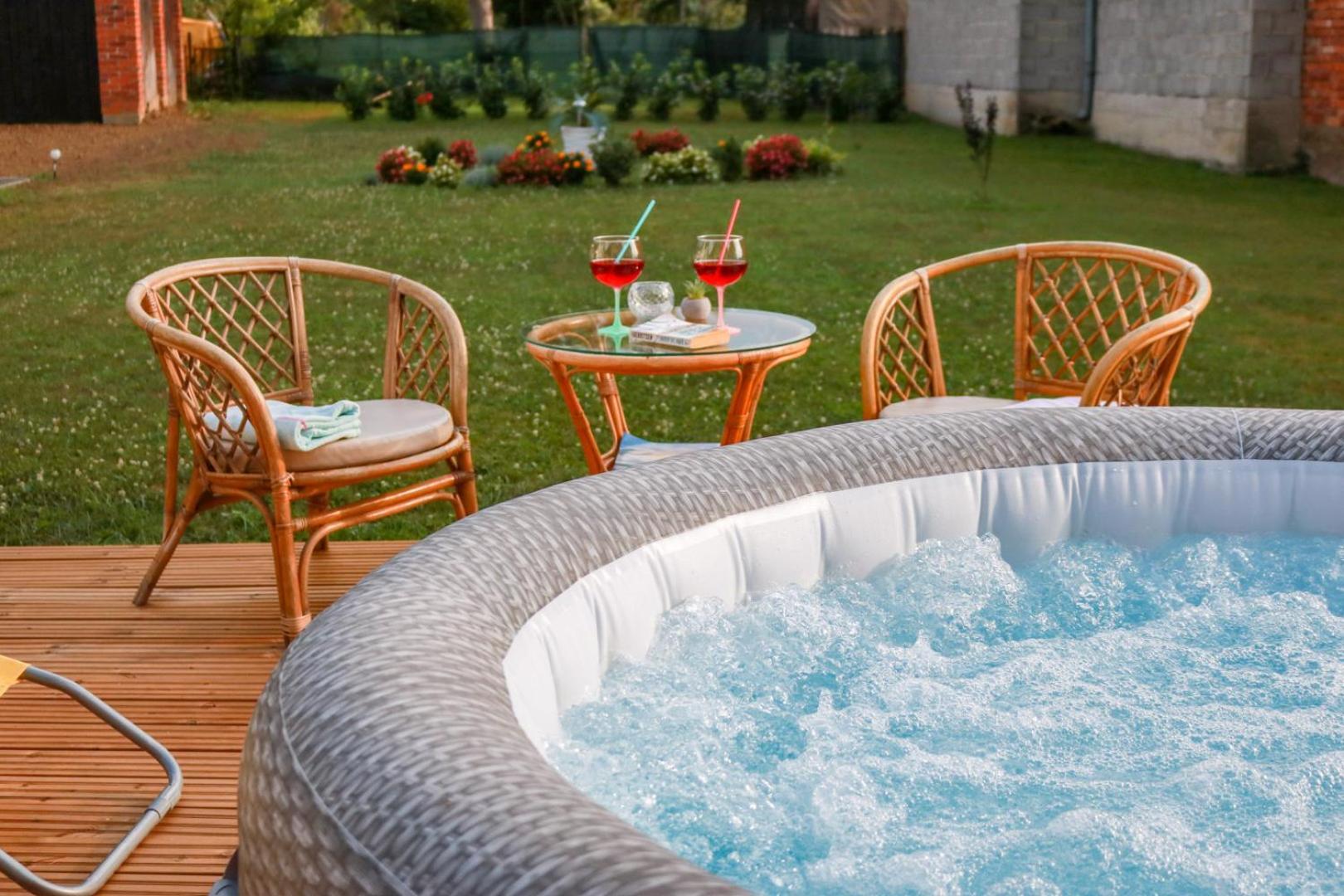 Guest House Studio Apartman Marina - With Jacuzzi, Free Parking, Pet Friendly Karlovac Exterior photo